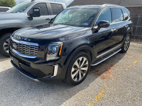 Used 2021 Kia Telluride S FWD image 2