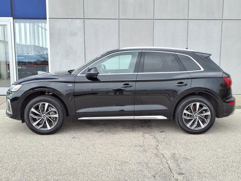 Used 2022 Audi Q5 2.0T Premium w/ Convenience Package AWD/4WD image 3