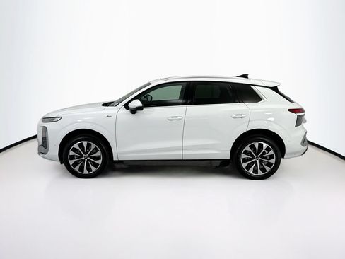 Used 2026 Audi Q3 quattro 2.0T w/ Driver Assistance Package AWD/4WD image 8
