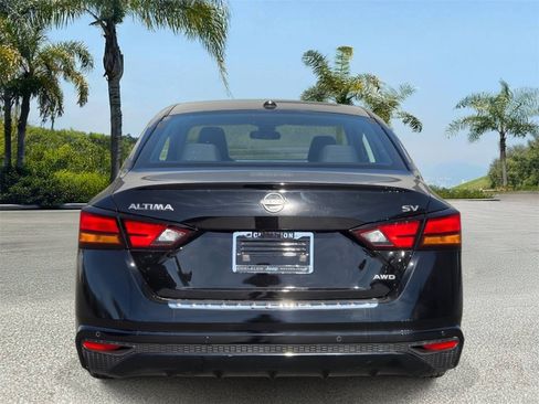 Used 2023 Nissan Altima 2.5 SV AWD/4WD image 5
