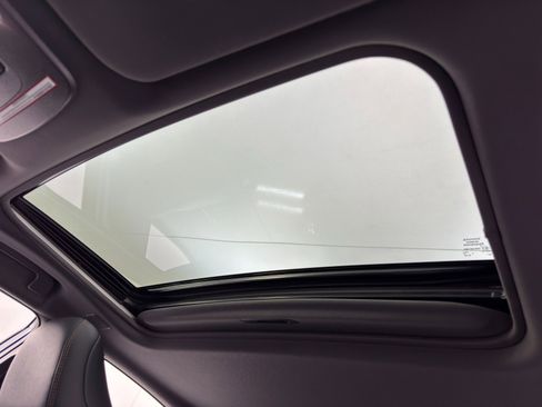 Used 2021 Toyota Avalon XSE image 11