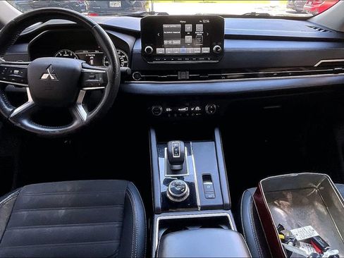 Used 2022 Mitsubishi Outlander SE FWD image 6