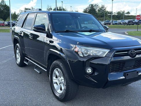 Used 2024 Toyota 4Runner SR5 Premium w/ Moonroof Package AWD/4WD image 1