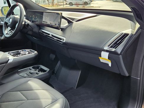 Certified 2025 BMW iX M60 image 24