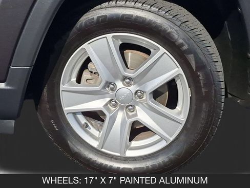 Used 2022 Jeep Compass Latitude FWD image 11