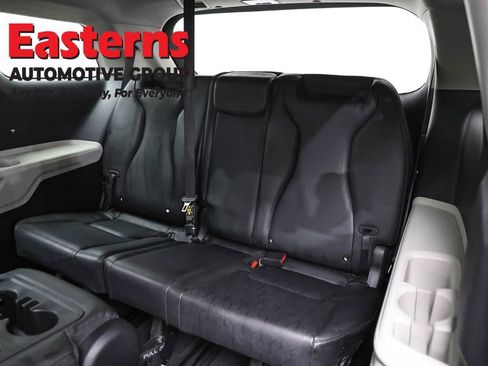 Used 2022 Kia Carnival LX image 35
