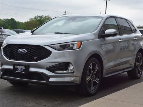 Used 2023 Ford Edge ST AWD/4WD image 16