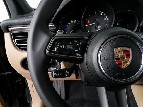 New 2026 Porsche Macan AWD/4WD image 10