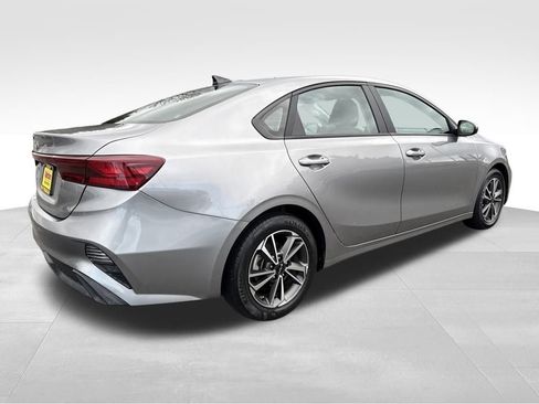 Certified 2023 Kia Forte LXS image 8