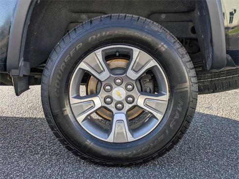 Used 2018 Chevrolet Colorado Z71 image 11