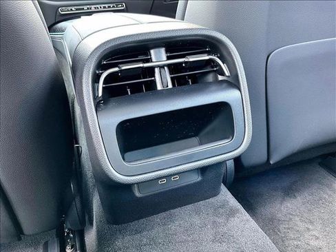 New 2026 Mercedes-Benz E 350 4MATIC Sedan image 19