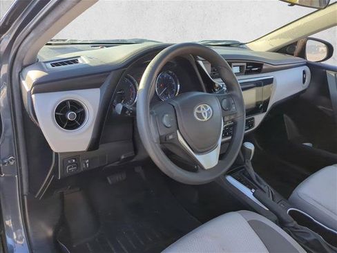 Used 2019 Toyota Corolla LE image 12