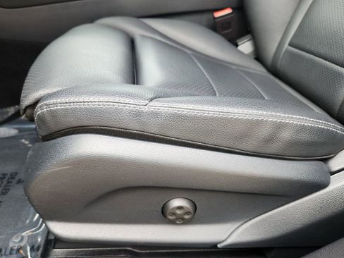 Used 2020 Mercedes-Benz GLC 300 4MATIC image 23