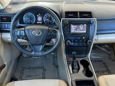 Used 2017 Toyota Camry LE FWD image 15