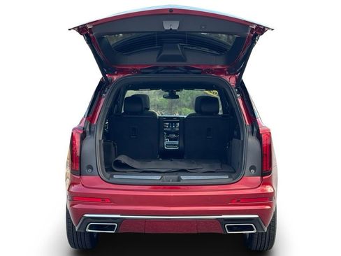 Certified 2025 Cadillac XT6 Premium Luxury image 17