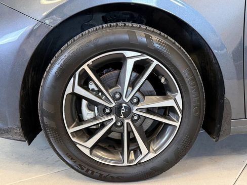 Used 2024 Kia Forte LXS w/ LXS Technology Package FWD image 25