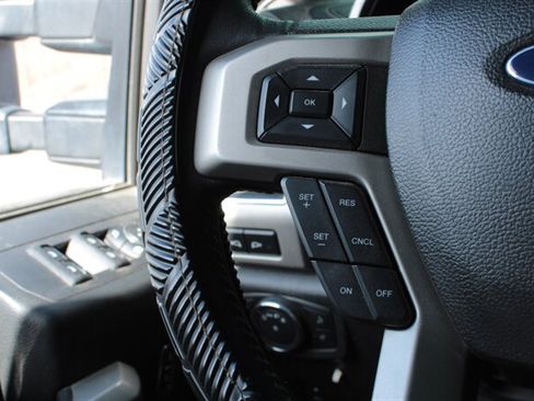 Used 2019 Ford F250 Lariat w/ Chrome Package AWD/4WD image 26