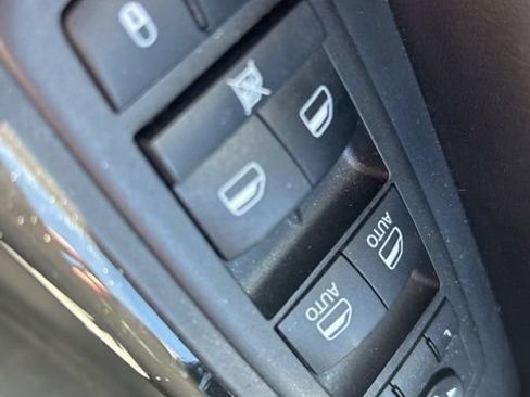 Used 2023 Jeep Cherokee Altitude Lux AWD/4WD image 20