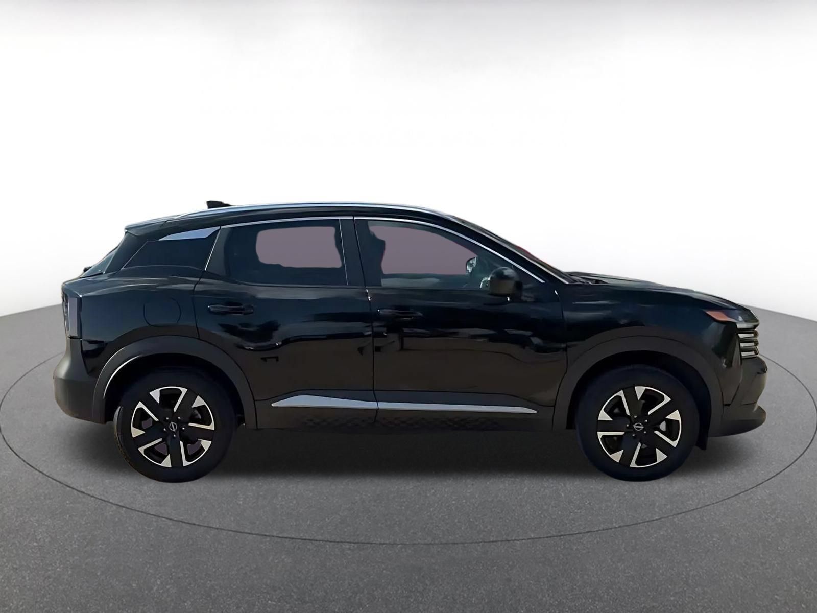 Used 2026 Nissan Kicks SV w/ Cold Weather Package AWD/4WD image 15
