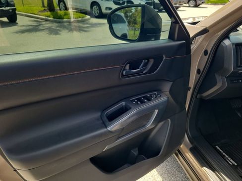 Used 2025 Nissan Pathfinder Rock Creek AWD/4WD image 19