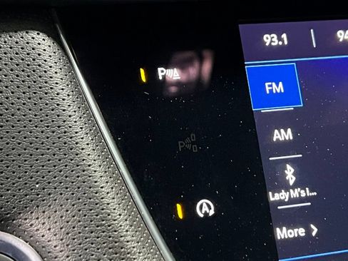 Used 2024 Cadillac XT6 Luxury FWD image 37