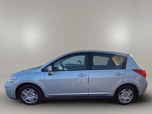 Used 2010 Nissan Versa 1.8 S w/ PWR Plus Pkg FWD image 2