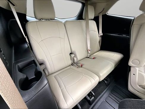 Used 2020 Buick Enclave Essence w/ LPO, Luxury Package FWD image 28
