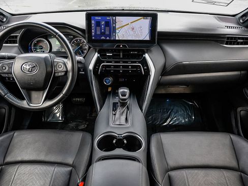 Used 2021 Toyota Venza Limited image 10