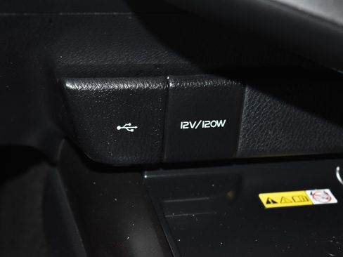 Used 2023 Toyota Camry XSE image 13