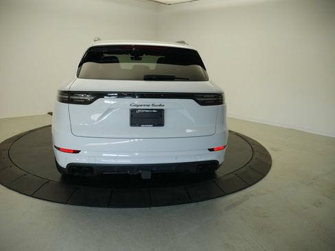 Certified 2023 Porsche Cayenne Turbo AWD/4WD image 6