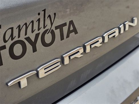 Used 2024 GMC Terrain Denali w/ Denali Premium Package image 7