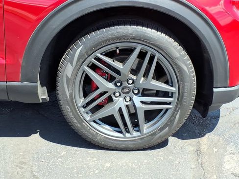 Used 2025 Ford Explorer ST AWD/4WD image 9
