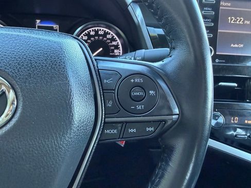 Used 2024 Toyota Camry SE image 31