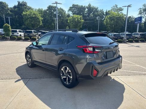 Used 2024 Subaru Crosstrek 2.0i Premium AWD/4WD image 3