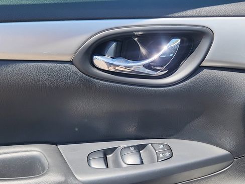 Used 2016 Nissan Sentra S FWD image 25