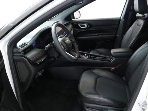 Used 2023 Jeep Compass Trailhawk image 23