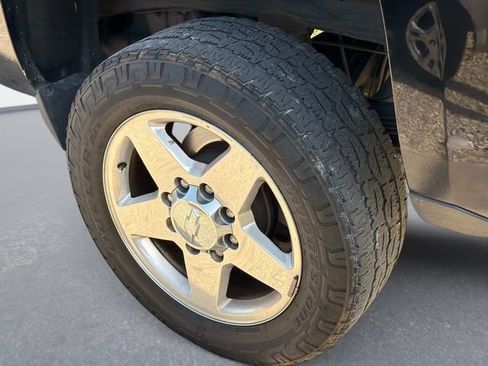 Used 2015 Chevrolet Silverado 2500 LTZ w/ Duramax Plus Package AWD/4WD image 10