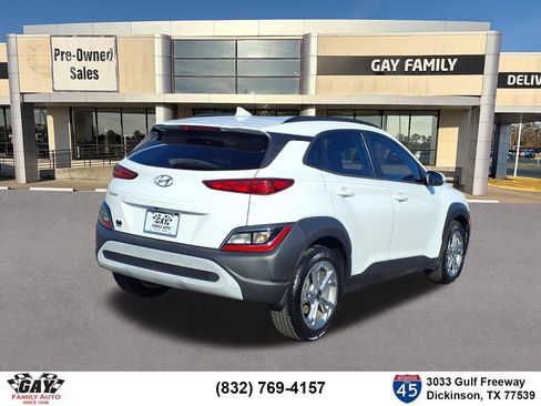Used 2022 Hyundai Kona SEL w/ Convenience Package FWD image 2