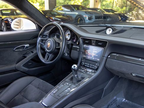 Used 2018 Porsche 911 GT3 RWD image 58