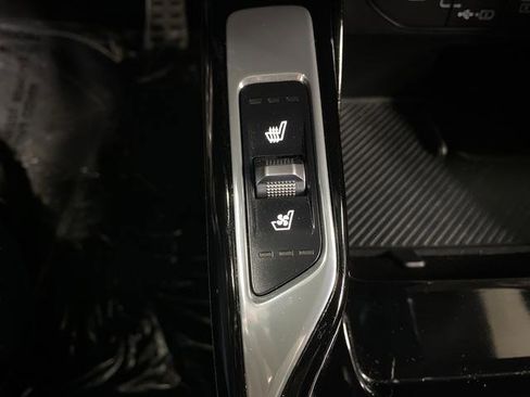 Used 2025 Kia Sorento SX image 8