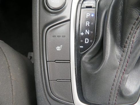Used 2019 Hyundai Kona SEL image 32