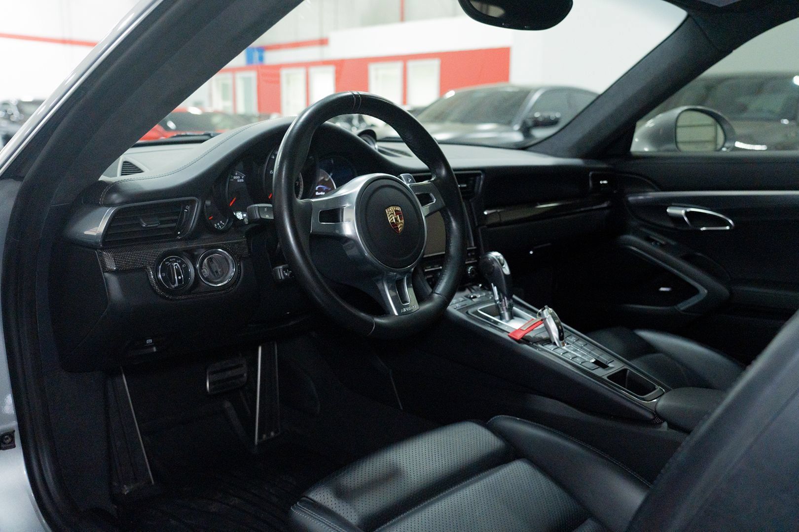 Used 2014 Porsche 911 Turbo AWD/4WD image 23