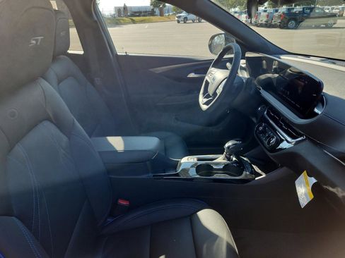 New 2026 Buick Envista Sport Touring w/ Convenience I Package FWD image 7