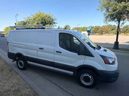 Used 2020 Ford Transit 250 Low Roof RWD image 4