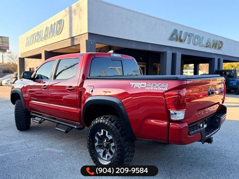 Used 2021 Toyota Tacoma TRD Off-Road w/ Technology Package image 5