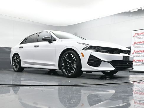 Used 2023 Kia K5 GT-Line image 32