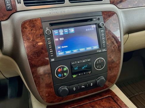 Used 2012 Chevrolet Tahoe LTZ AWD/4WD image 15