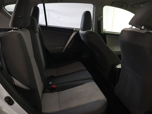 Used 2015 Toyota RAV4 LE FWD image 13