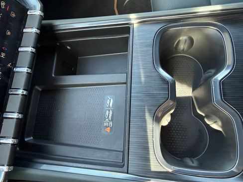 Used 2025 GMC Acadia AT4 w/ Super Cruise Package image 22