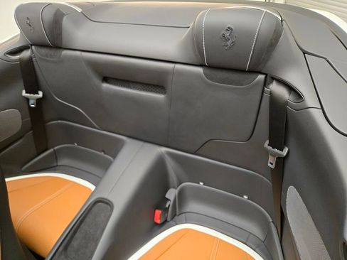 Used 2026 Ferrari Roma Spider RWD image 19